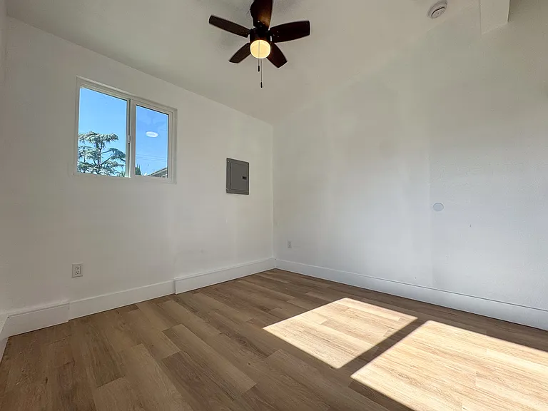 25 Pico Ave #B — Photo 31