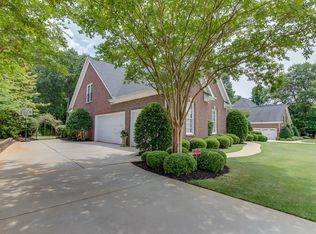 9 Huddersfield Dr, Simpsonville, SC 29681