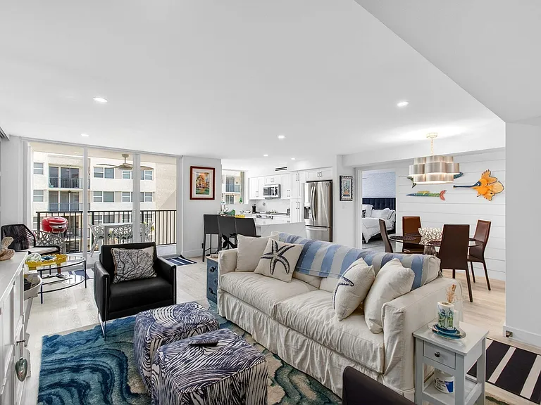 1236 Hillsboro Mile Bch #406 — Photo 14