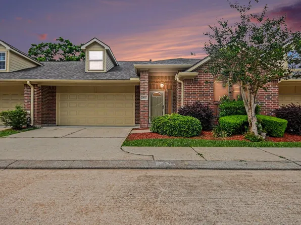 1531 Village Townhome Dr, Pasadena, TX 77504