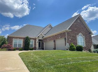 601 Dunmore Place Dr UNIT 3, Saint Charles, MO 63304