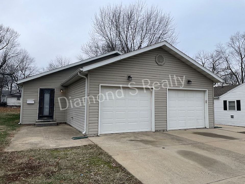 1st image of 2311 N Rogers Ave #1