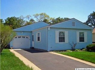 6 Sabinas St, Toms River, NJ 08757