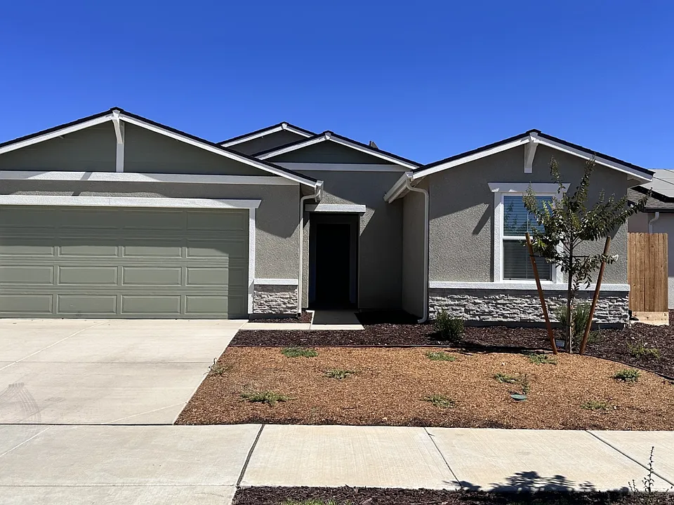 651 Skyler Ln