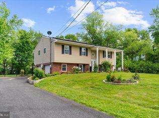 1249 W Evergreen Dr, Phoenixville, PA 19460