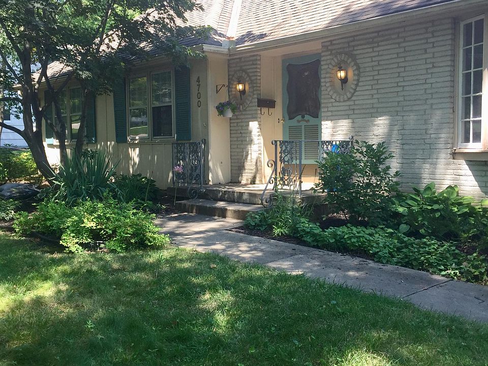 Front entry of home