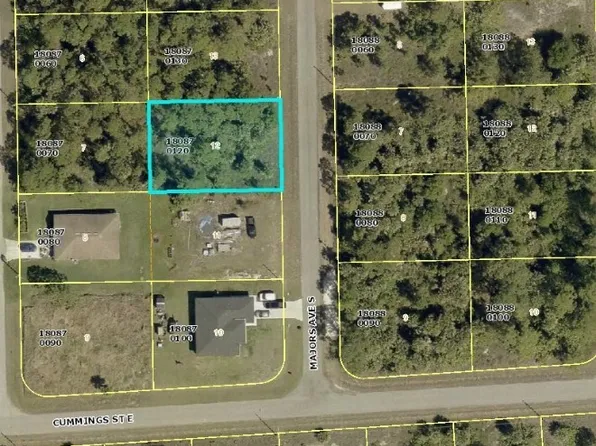 460 Majors Ave S, Lehigh Acres, FL 33974