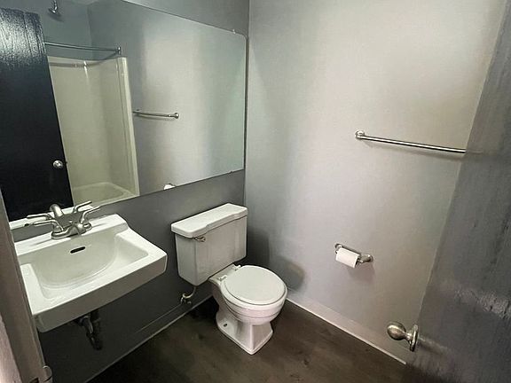 5th image of 620 S Center St #10