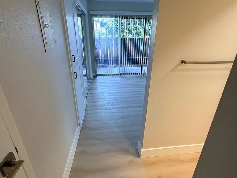 Providence House Apartments — Photo 11