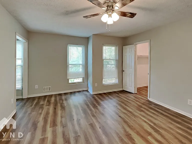 785 Edenton Ct — Photo 12