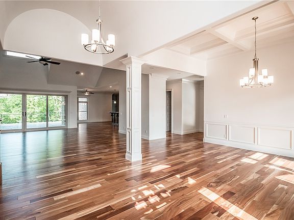 4th image of 11255 N Holland Ave
