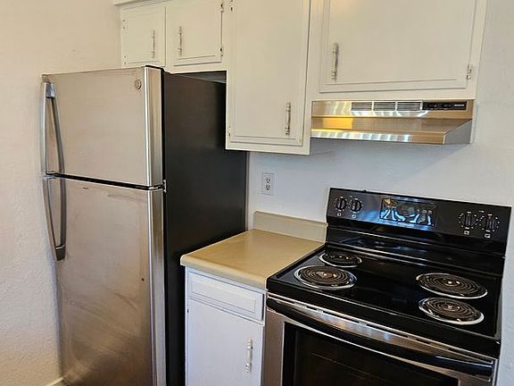 2nd image of 1622 N Beverly Ave APT 23