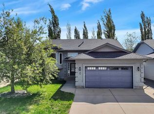 9 W Archibald Cres, Red Deer, AB T4R2X3