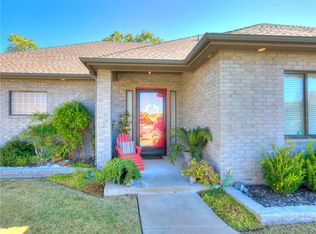 10800 NW 118th Pl, Yukon, OK 73099