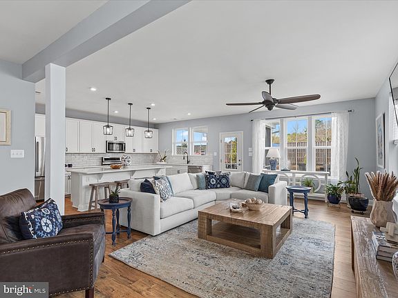 3rd image of 28047 Sea Dock Ln