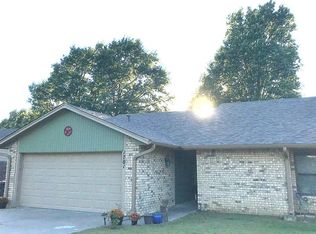 1701 East Dr, Bartlesville, OK 74006