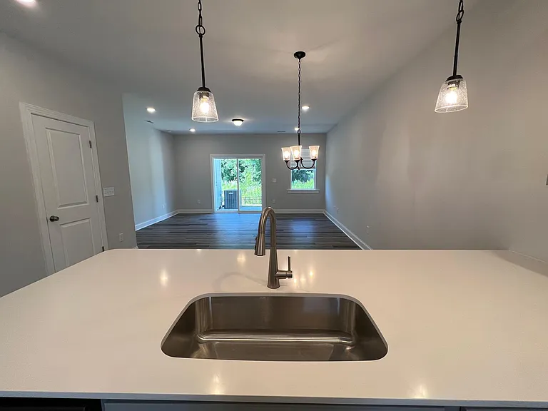 335 Old Grove Ln — Photo 5