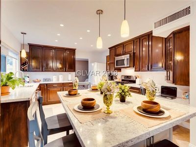 6645 Lowden Ln, Las Vegas, NV, 89107