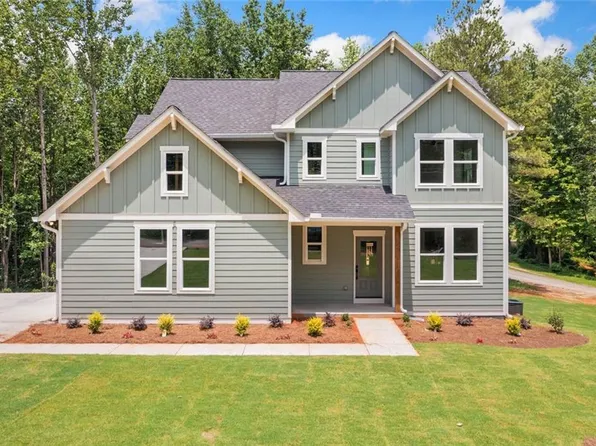 1236 Debord Dr, Waleska, GA 30183