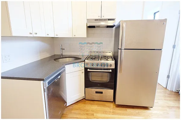 Rented by SBJ Brokerage, LLC | media 35