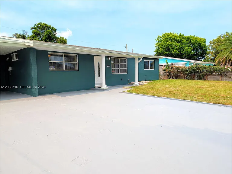 2721 NW 25th St — Photo 5