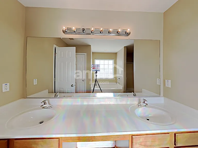 829 Willow Bay Dr — Photo 12