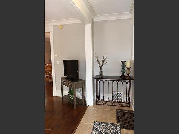 4th image of 35 Fitzhugh Ave SE