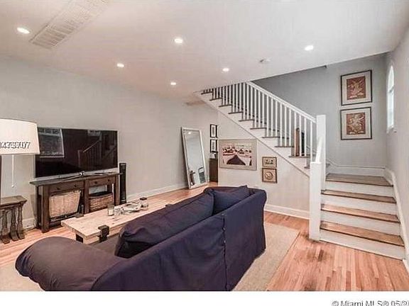 2nd image of 935 Meridian Ave #1