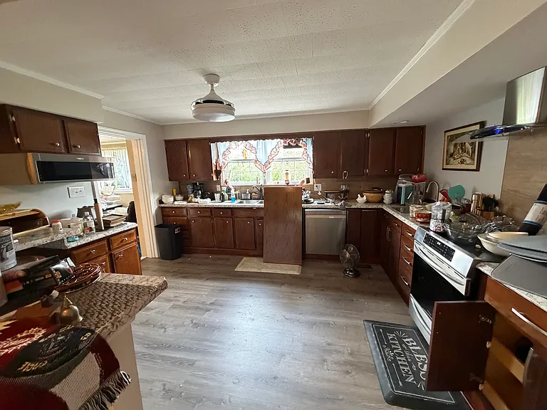 17355 Warwick Blvd — Photo 10