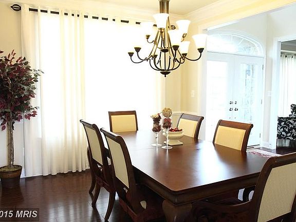 5th image of 5712 Waterloo Bridge Cir