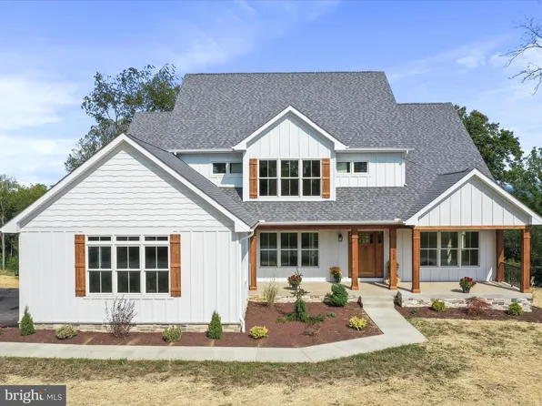 265 Haventree Ter, Falling Waters, WV 25419