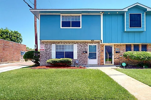 210 W G St Photo 1