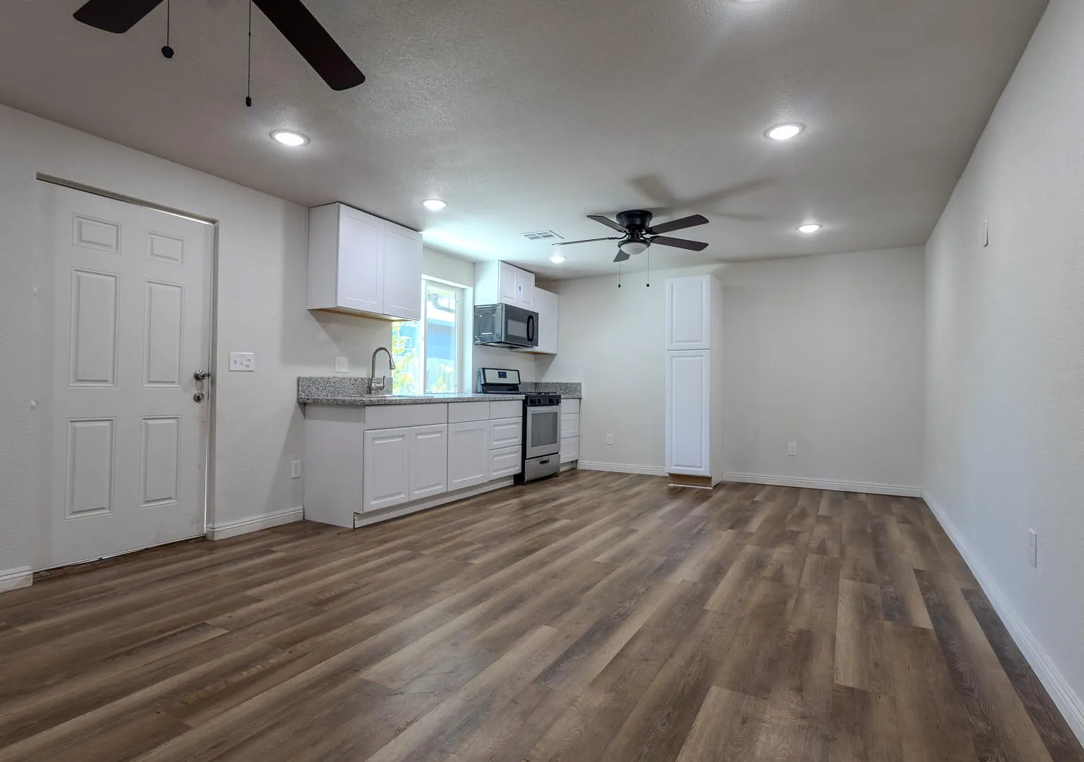 3232 Sanguinetti Ln - Apt B — Photo 4