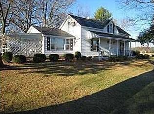 5721 Crumptown Rd, Farmville, VA 23901