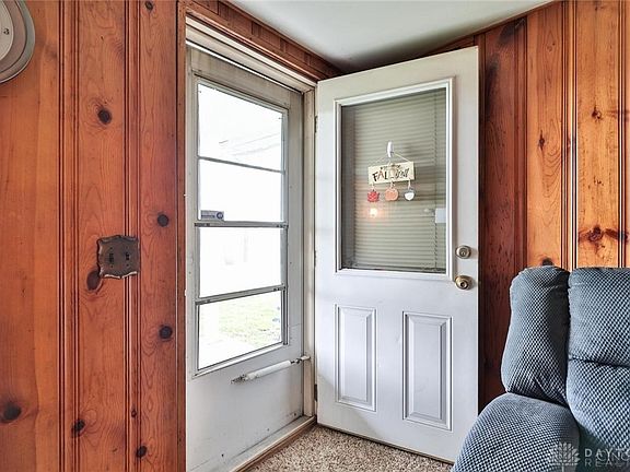 5th image of 1084 Dehaas Ln