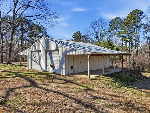 4th image of 3418 Refuge Rd