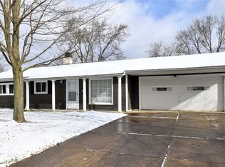 25085 Sandhurst Rd, Bedford Heights, OH 44146