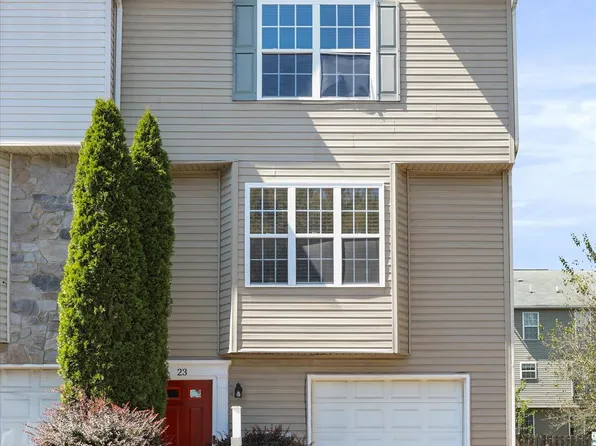 23 Mistala Ct, Inwood, WV 25428