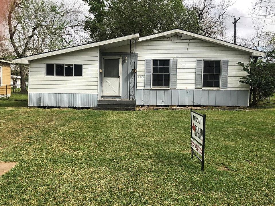 1st image of 118 Huisache St