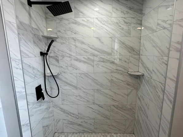 9 Hamlet St, Dorchester, MA 02125