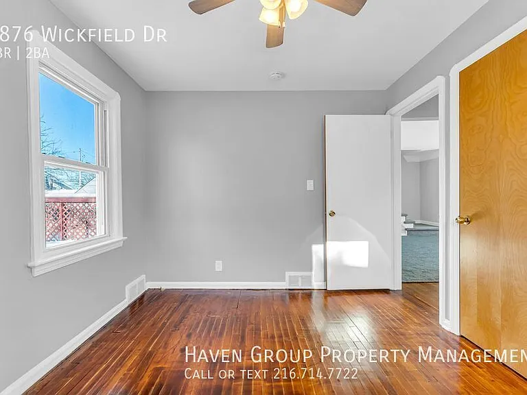 5876 Wickfield Dr — Photo 12