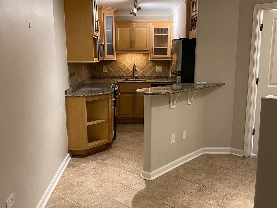 1st image of 655 E Campus Rd APT 28