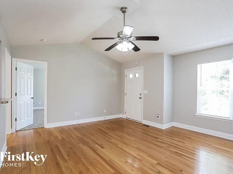 3508 Sidneys Way — Photo 5