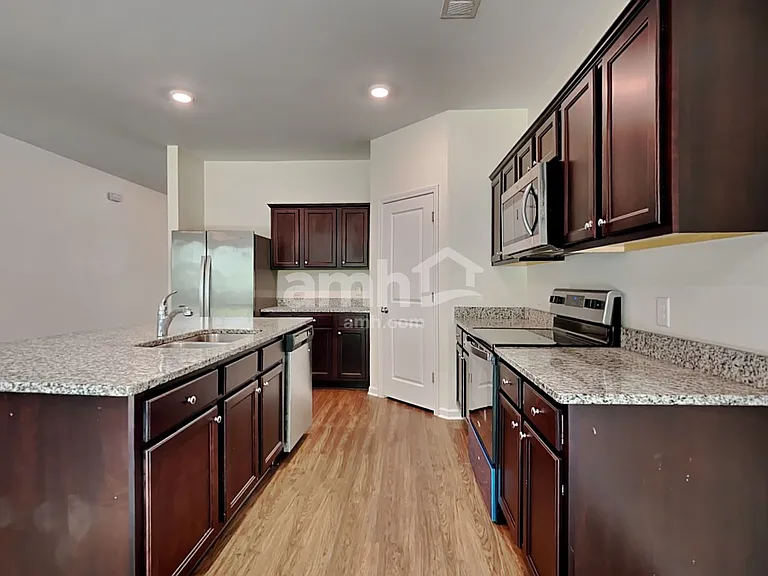 150 Orion Way — Photo 3
