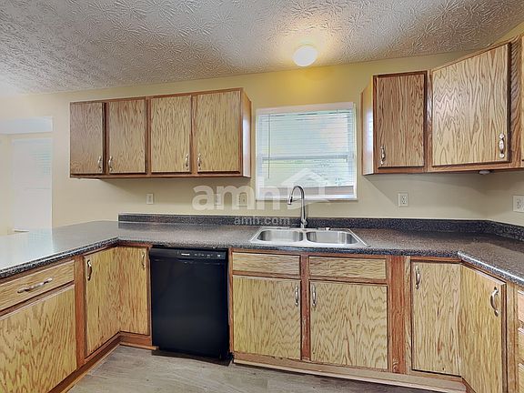 3rd image of 4805 Elmont Pl