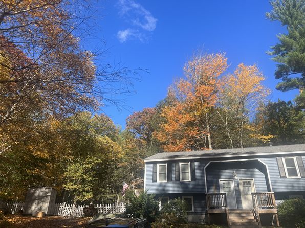 30 Roy St #A, Raymond, NH 03077