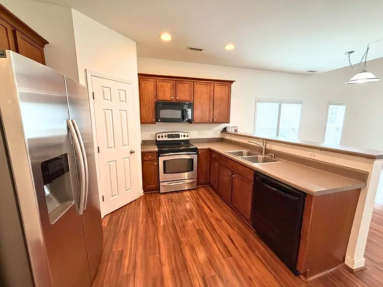 2541 Spring Oaks Way — Photo 15