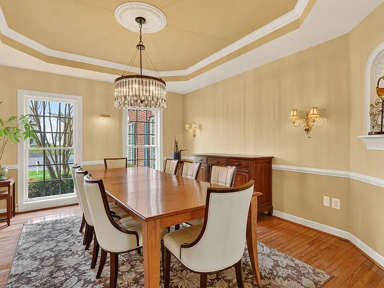 401 Hilton Head Ct — Photo 10