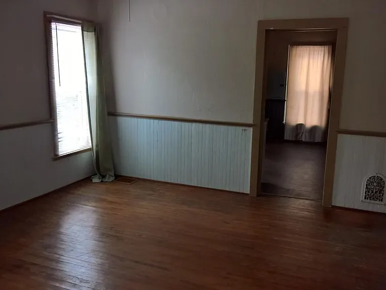 9539 Main St #B — Photo 14
