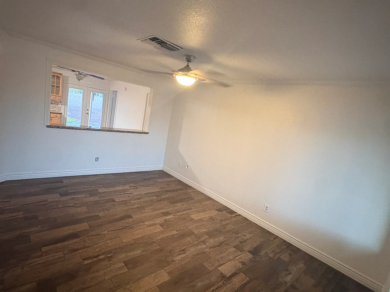 4 bed, 1263 sqft, $2,200 — Photo 4